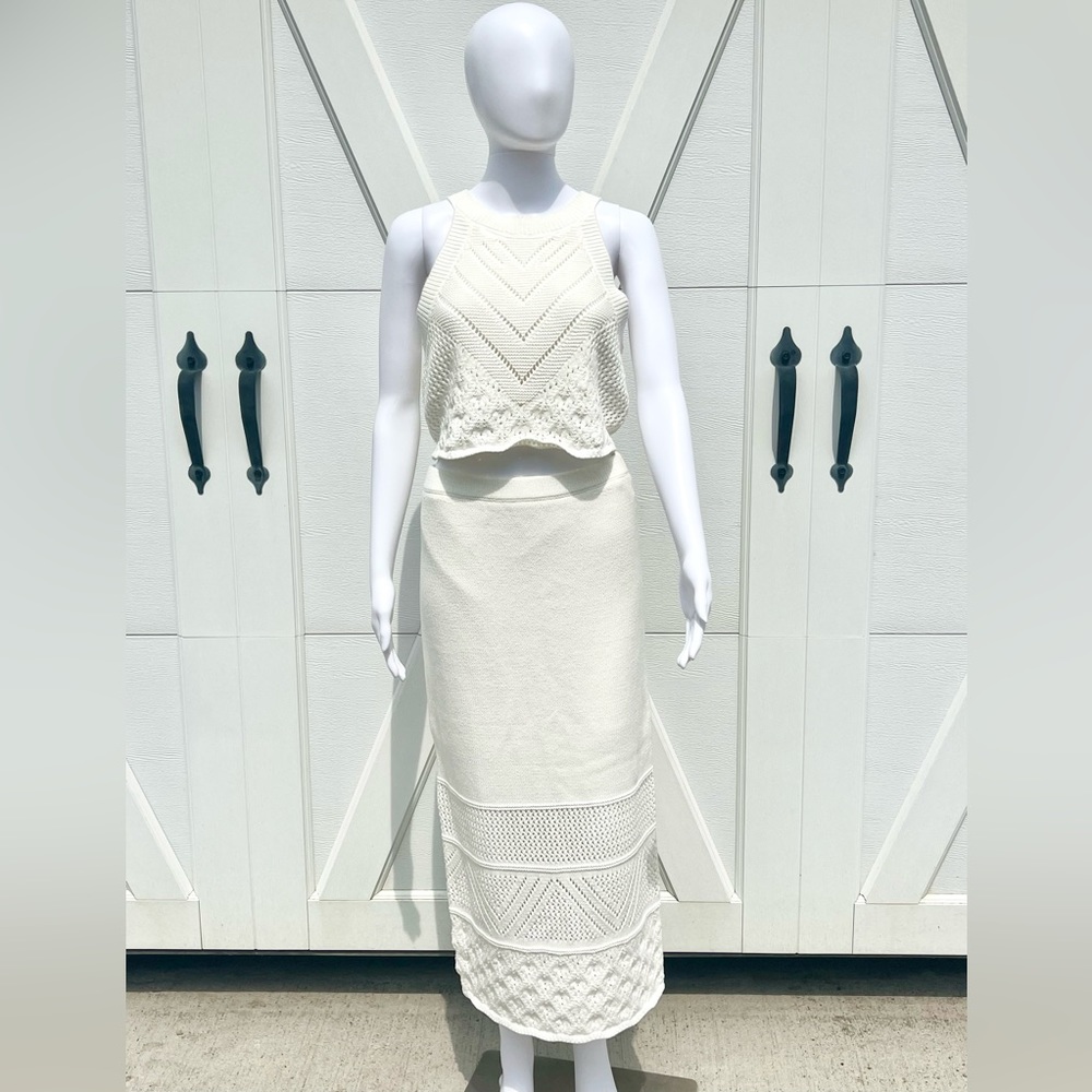 House of Harlow 1960 Cream Skirt Set